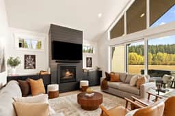 Suncadia Luxury Cabin with Hot Tub, Fire pit & EV